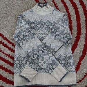 Brooks Brothers 100% Lambswool Sweater Super Soft Size Medium